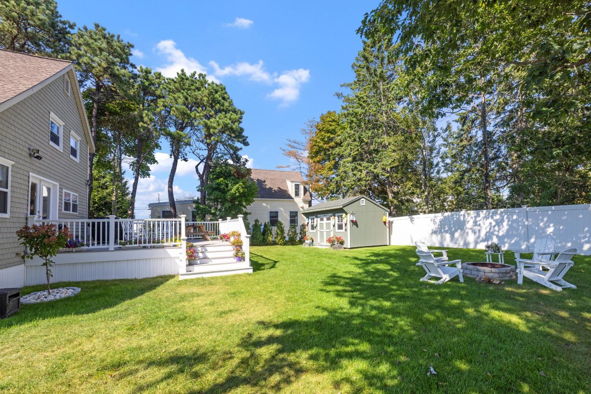 Pine Point Beach House With Deck, Fire Pit & Porch Scarborough Exteriér fotografie